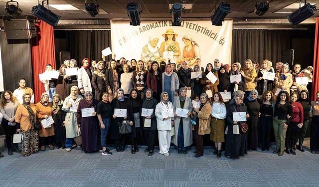 Tıbbi Aromatik Bitki Atölyesi kursiyerlerine sertifikaları verildi