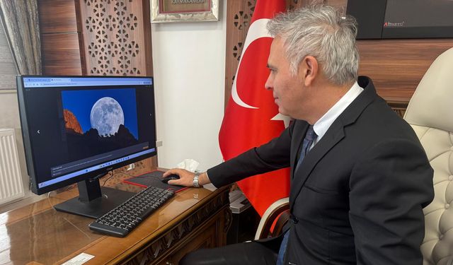 Yüksekova Kaymakamı Akın,“Yılın Kareleri” Oylamasına Katıldı