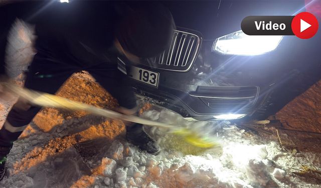 Yüksekova’da Kar Tepkisi: İki Gün Geçti, Yollar Hâlâ Kapalı