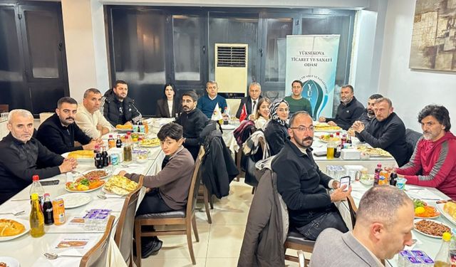 YÜTSO, Yüksekova’daki Gazetecilerle Bir Araya Geldi