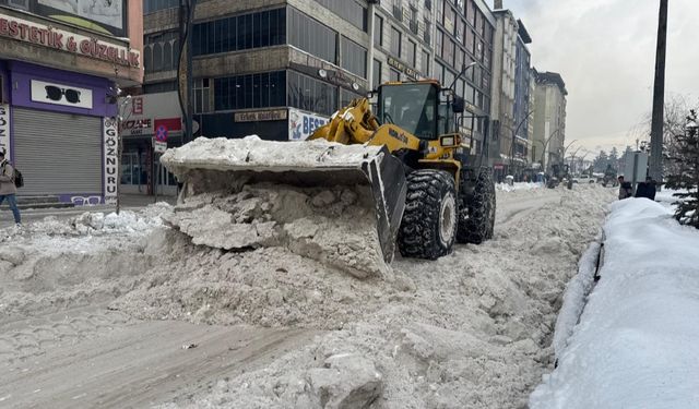 Çarşı Merkezinde  kar temizleme çalışması yapılacak