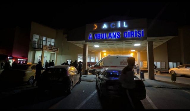 Yüksekova’da Fırın Aracı İki Kadına Çarptı: 2 Yaralı