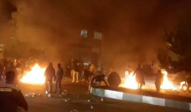 İran'da ölü sayısı 6 bin 126'e yükseldi, gözaltı sayısı 42 bine yaklaştı