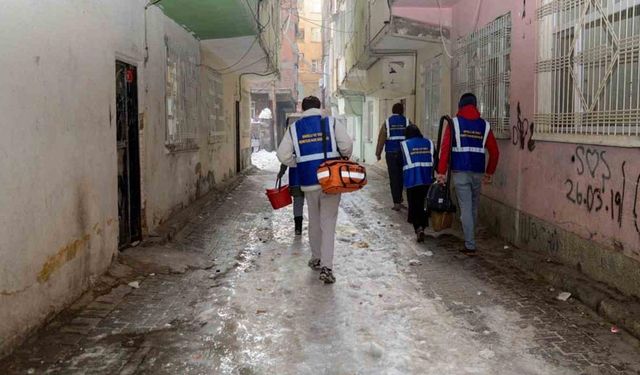 Yaşı ilerlemiş vatandaşlara evde bakım desteği sürüyor