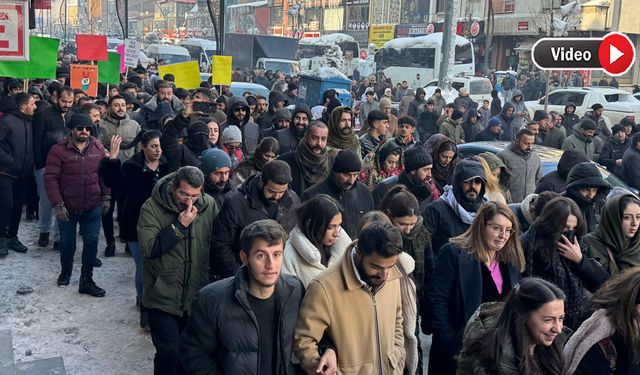 Yüksekova’da Halep’teki Saldırılar Protesto Edildi