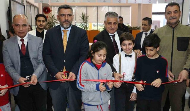 Diyarbakır’da öğrencilerden anlamlı sergi