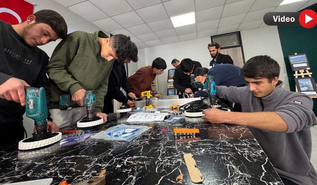 Yüksekovalı Öğrenciler "Bezoar Robotics" ile İstanbul yolunda