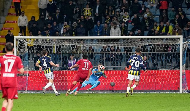 Fenerbahçe, 2026 yılının ilk 3 maçını gol yemeden kazandı
