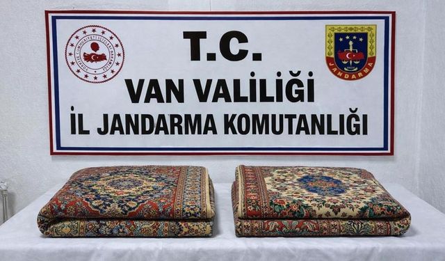 Van’da 1 milyon 200 bin TL değerinde gümrük kaçağı 2 adet halı ele geçirildi