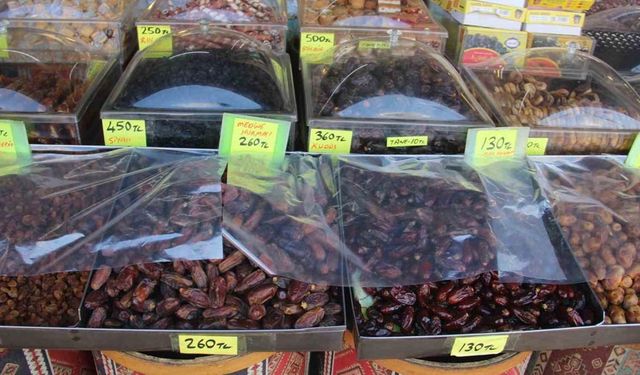 Şanlıurfa’da tarihi çarşıda Ramazan yoğunluğu