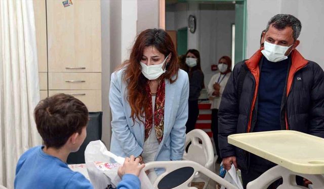 Kanser hastası çocuklara moral ziyareti