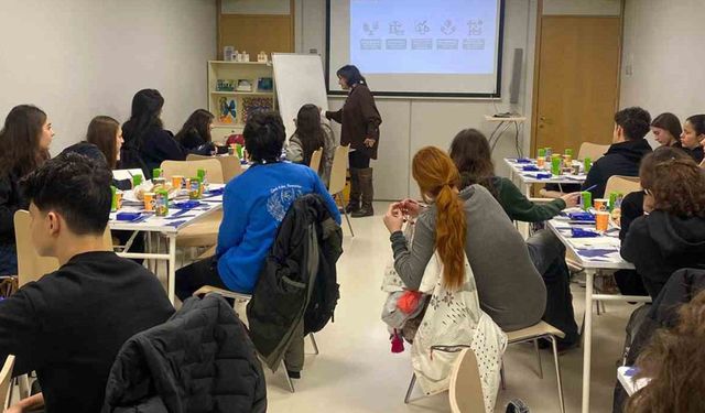 Lise öğrencilerine özel "İş’te Ekonomi" atölyeleri başladı