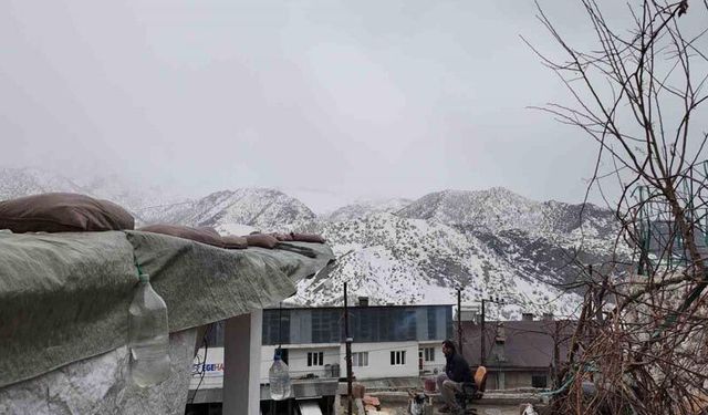 Bütün birikimi ile ev yaptı, toprak kayması ile ’hayatı’ askıda kaldı