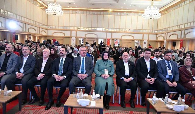 HAK-İŞ Genel Başkanı Arslan: "Sendikalaşma oranında kadınlar çok geride"