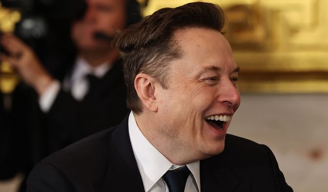 Elon Musk net serveti 800 milyar doları aşan tarihteki ilk insan oldu