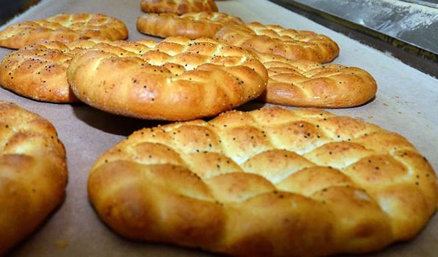 Türkiye genelinde Ramazan pidesi fiyatı belli oldu