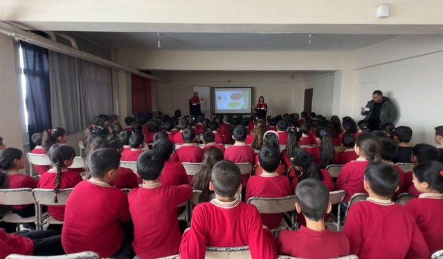 2 Bin Rakımda Gıda Bilinci: Yüksekova’da Kar Engeline Rağmen Eğitim