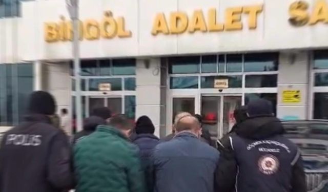 Bingöl’de göçmen kaçakçılığı operasyonu: 12 düzensiz göçmen yakalandı