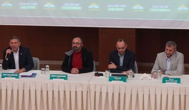 HÜDA PAR’dan ‘Ana Dilimi Seçiyorum’ paneli
