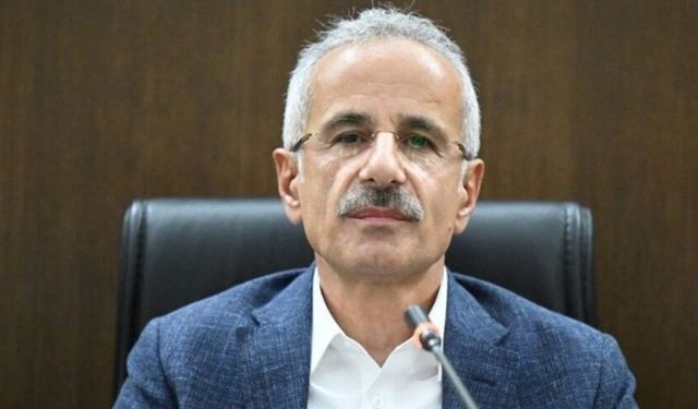 Uraloğlu: 15 yaş altının sosyal medyada zaman geçirmesini istemiyoruz