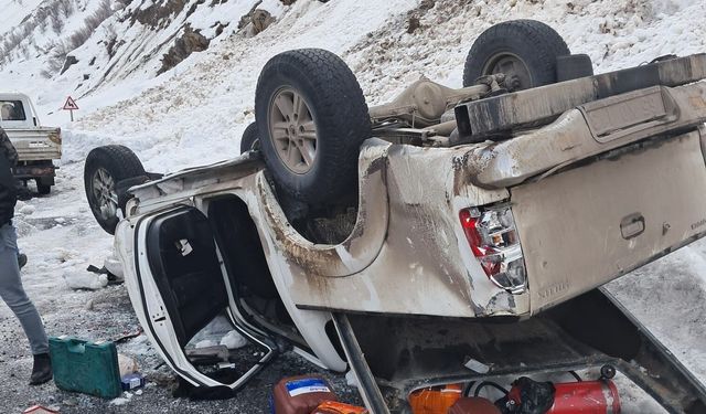 Hakkari’de trafik kazası: 2 yaralı