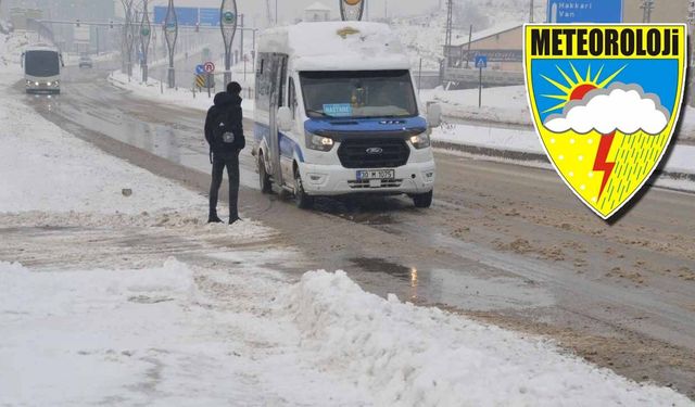 Yüksekova’da Kar Yağışı Geri Dönüyor