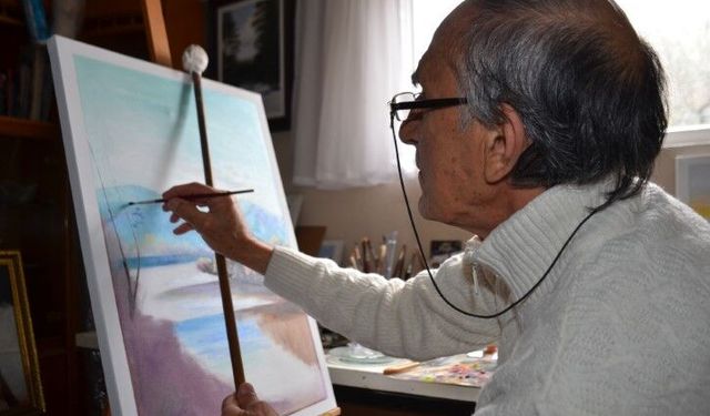 55 yıldır en yakın arkadaşı resim tuvali oldu