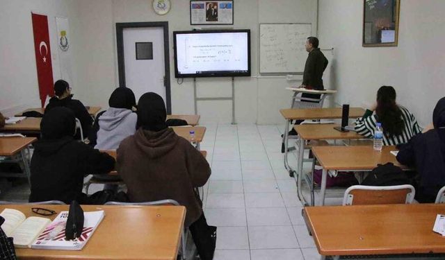 Haliliye’de gençler geleceğe eğitimle hazırlanıyor