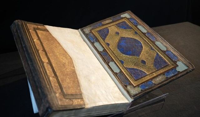 Kutsal emanetlere rekor ziyaret