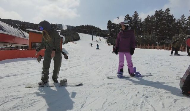 Kars’ta bahar ortasında kayak keyfi