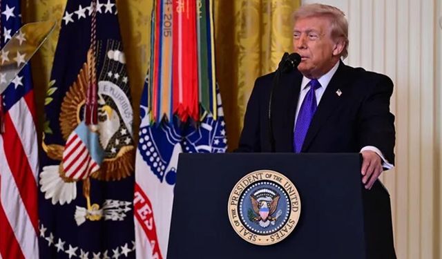Trump'tan yeni İran açıklaması: Büyük dalga yakında geliyor!