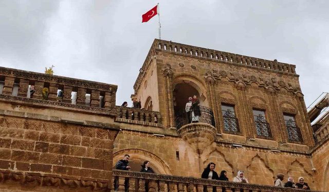 Tarihi kent Mardin bayram tatilinde ziyaretçi akınına uğradı