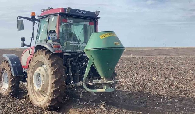 Adilcevaz’da arpa ekimine başlandı