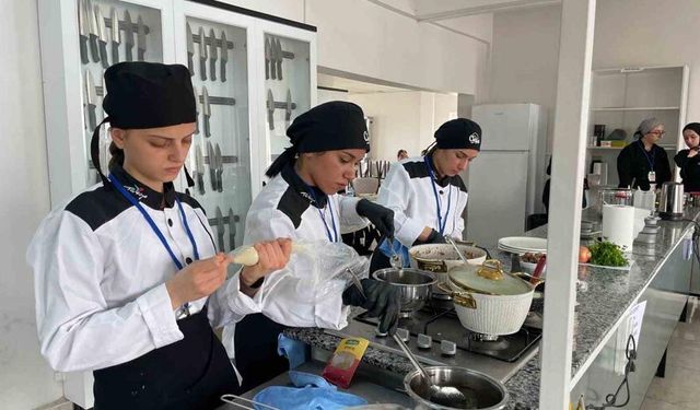 Tatvan’da "2. Uluslararası Gastronomi Yarışması" düzenlendi