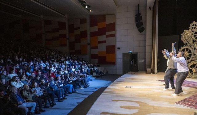 Şehir Tiyatrosundan Mersinli sanatseverlere ücretsiz tiyatro şöleni