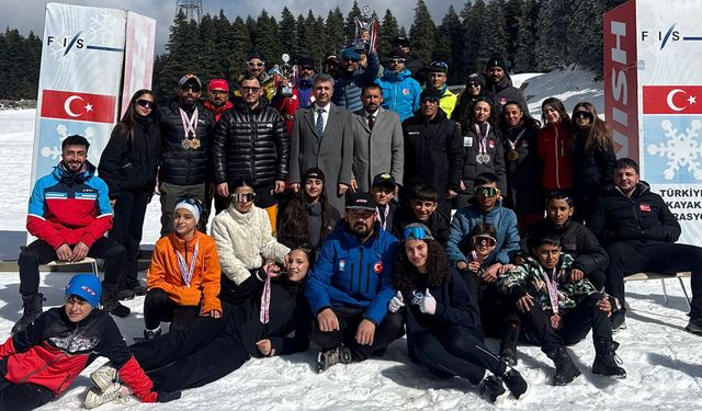 Yüksekovalı Sporcular 25 madalya kazanarak Türkiye Şampiyonu oldu