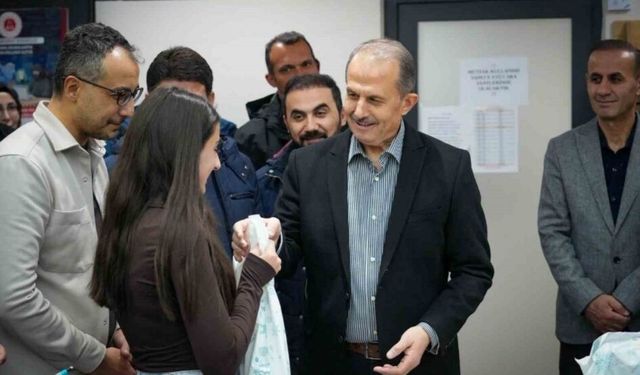 Vali Taşyapan’dan Diyanet Gençlik Etüt Merkezi’ne ziyaret