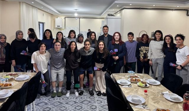 Hakkâri İl Emniyet Müdürlüğü kadın sporcuların gününü kutladı