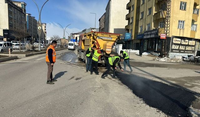 İpek Yolu’nda Asfalt Yama Çalışması Başlatıldı