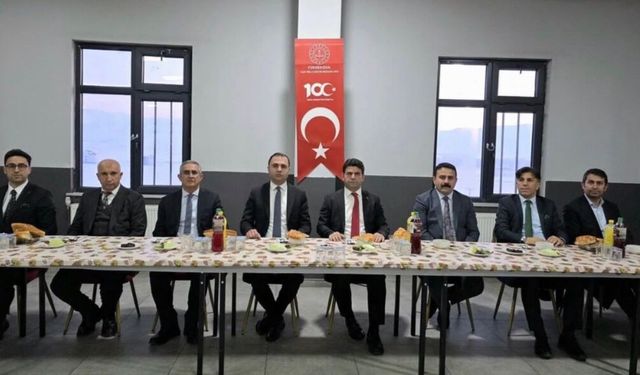 Yüksekova’da Eğitim Camiası İftar Programında Bir Araya Geldi