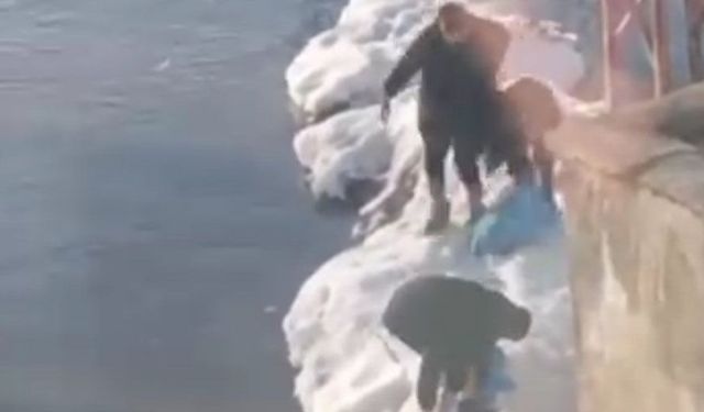 Yüksekova’da Çocuklar Bayramda Su İçinde Kaldı