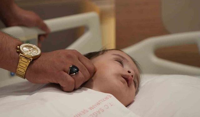 Erzurum Şehir Hastanesi’nde bir ilk: Kumsal bebek şifa buldu