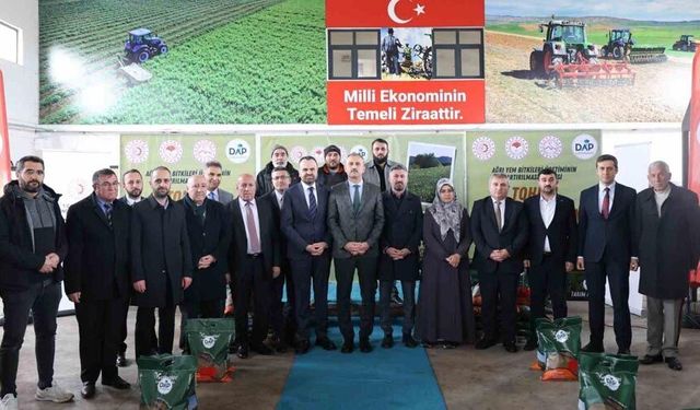 Ağrı’da 44 ton sertifikalı yonca tohumu dağıtıldı
