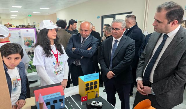 Özel gereksinimli öğrenciler projelerini sergiledi