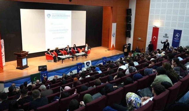 Üniversitede sanal bahisle mücadelede ailelere bilinçlendirme toplantısı