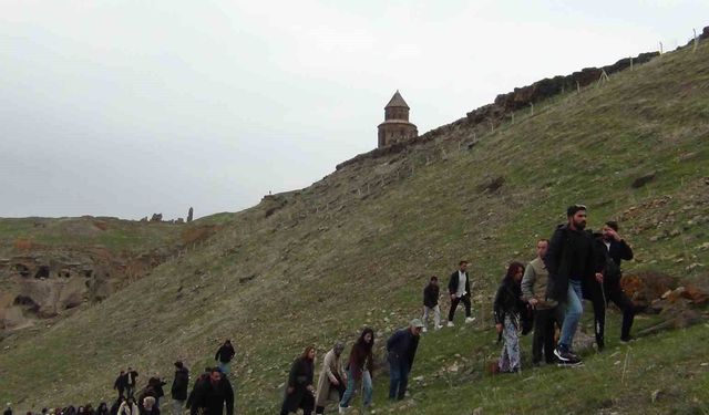 Kars’ta kırk kapılı şehir Ani’ye yoğun ilgi: 4 ayda 50 bin ziyaretçi