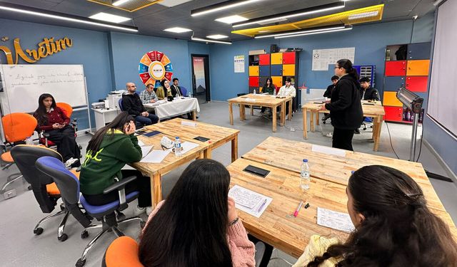 Yüksekova’da Türkiye Münazara Yarışmaları İlçe Birinciliği Yapıldı