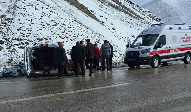 Hakkari-Van karayolunda kaza! 1 Yaralı