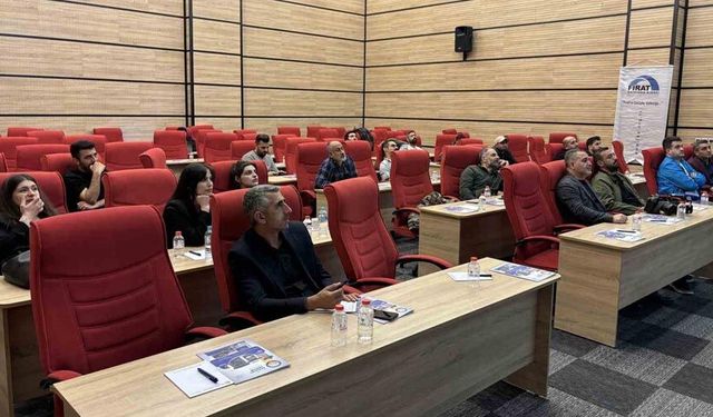 Bingöl’de medya çalışanlarına yapay zeka eğitimi verildi