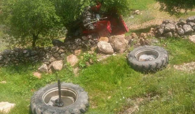 Gercüş’te traktör uçuruma yuvarlandı, sürücü atlayarak kurtuldu